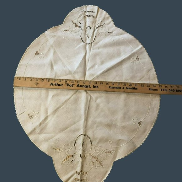 Battenburg Lace Lg Doily Table Topper Linen MCM Farmhouse - Picture 6 of 6